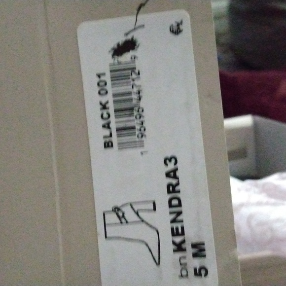 Bandolino women's black booties Sz 5 New - Picture 17 of 17